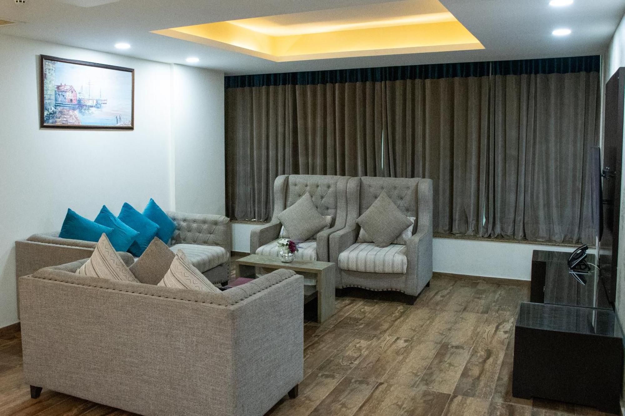 Centaurus Hotel Suites Исламабад Экстерьер фото