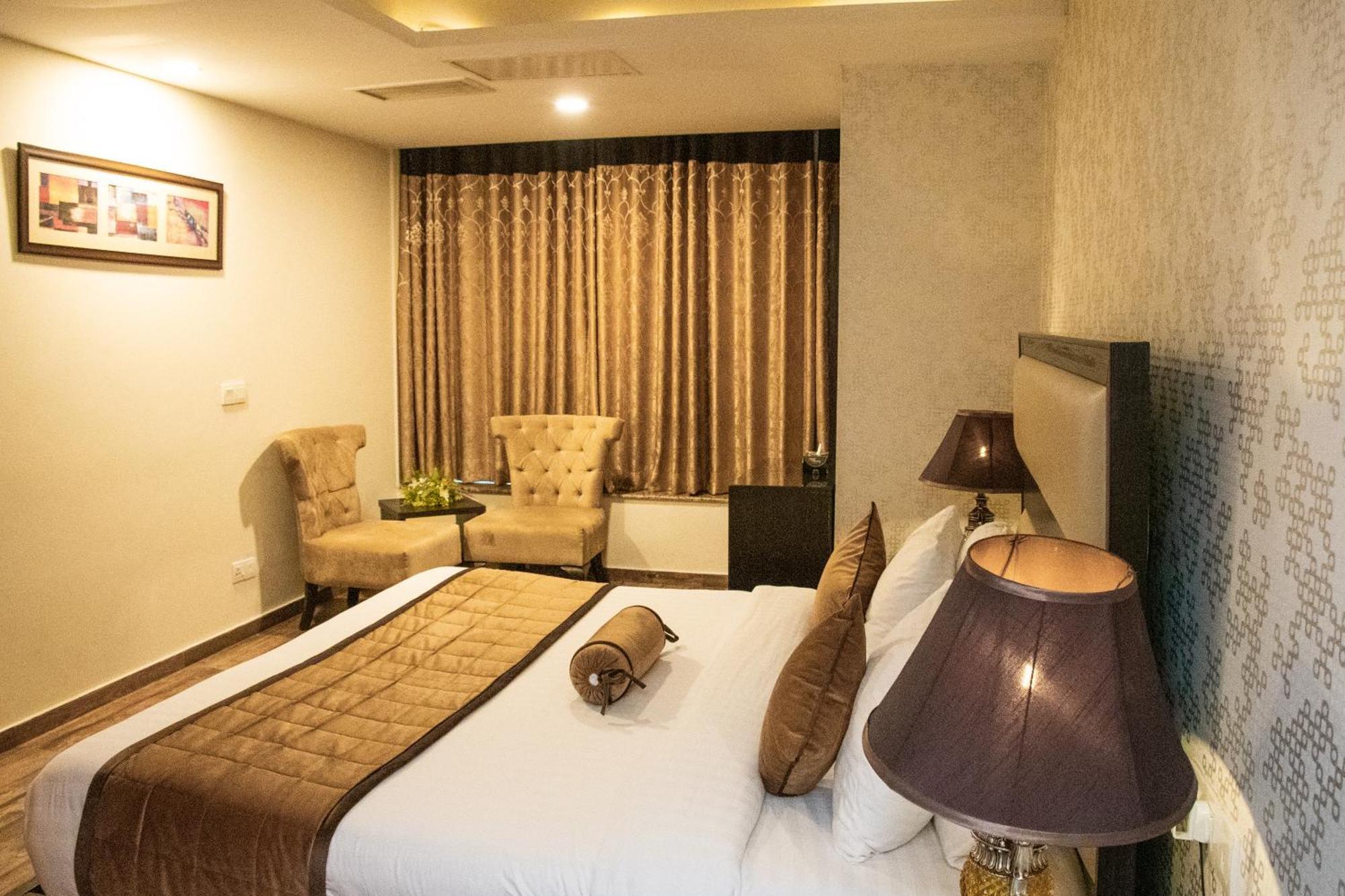 Centaurus Hotel Suites Исламабад Экстерьер фото