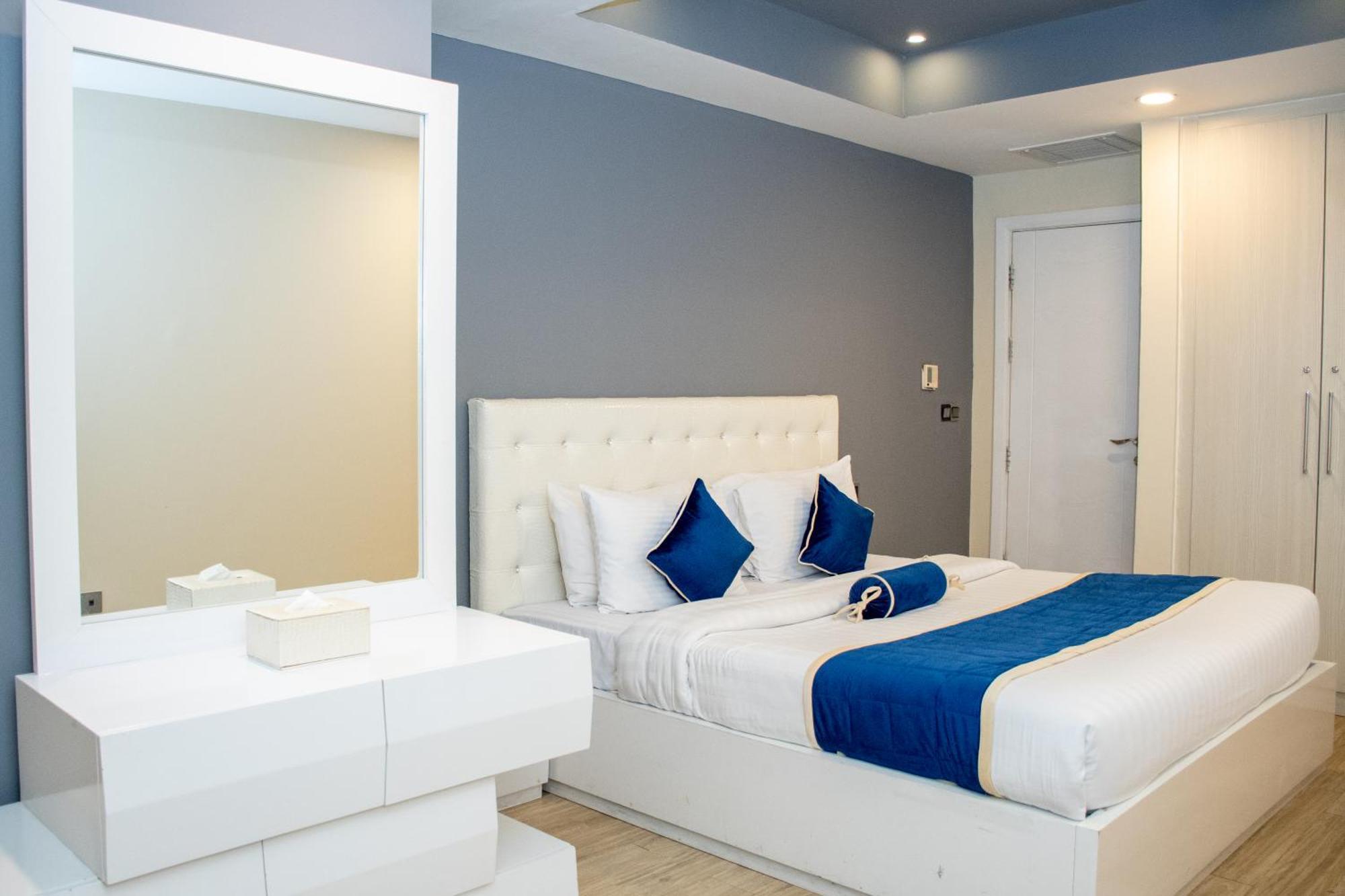 Centaurus Hotel Suites Исламабад Экстерьер фото
