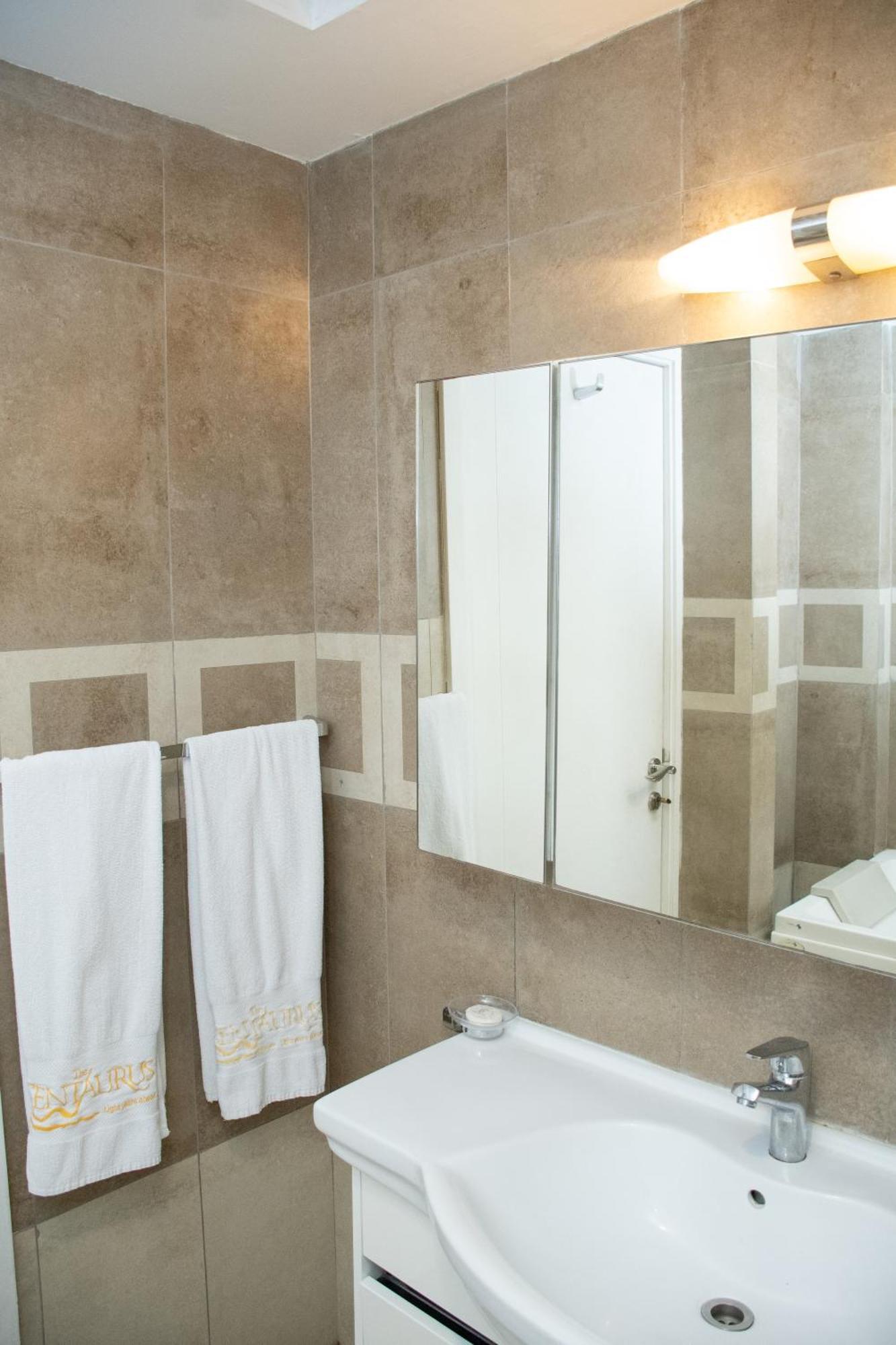 Centaurus Hotel Suites Исламабад Экстерьер фото