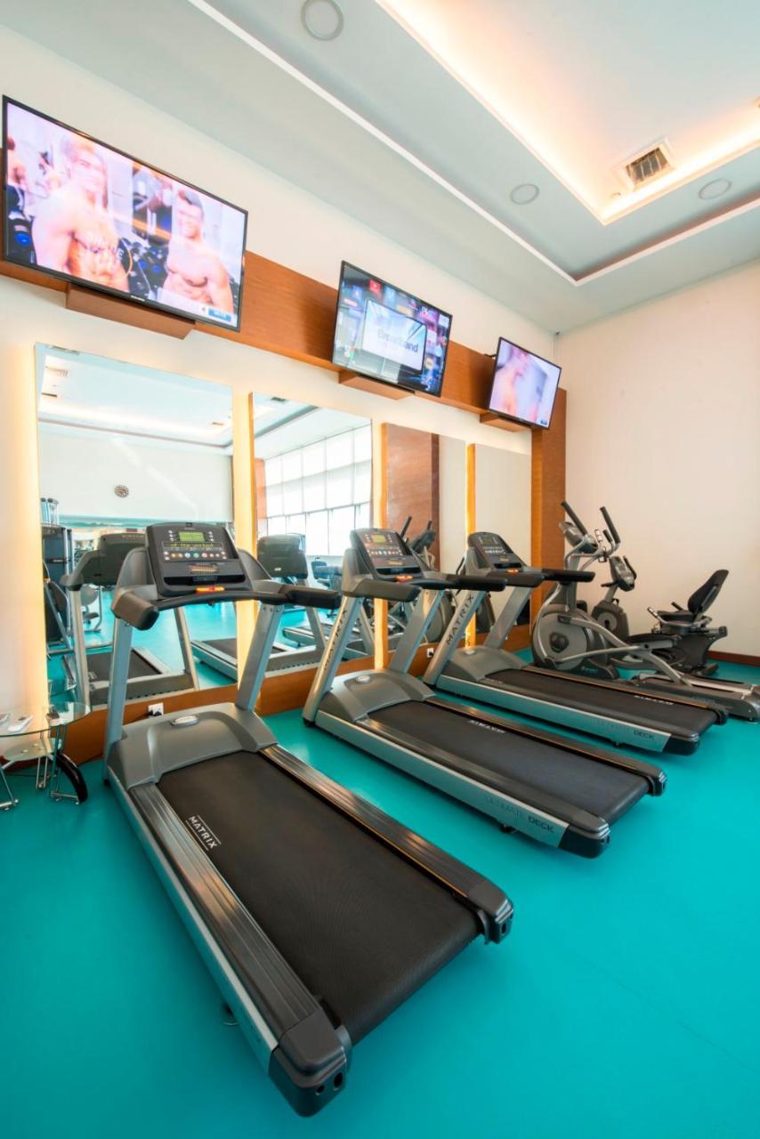 Centaurus Hotel Suites Исламабад Экстерьер фото